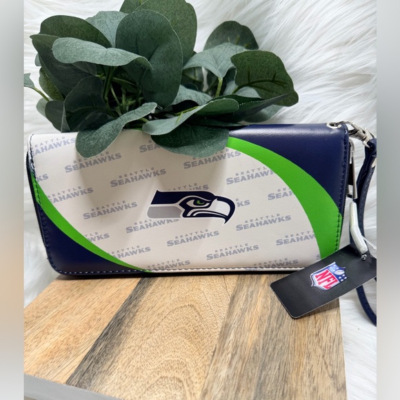 NFL Handbags - NWT- Seattle Seahawks Wallet/Wristlet